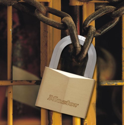 Master Lock 1165EURD Key Padlock with Brass Body and Hexagonal Shackle, Gold, 9,1 x 6 x 2,6 cm - Image 2