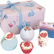 Bomb Cosmetics Time for Tea Handmade Wrapped Bath & Body Gift Pack, Contains 5-Pieces, 480 g