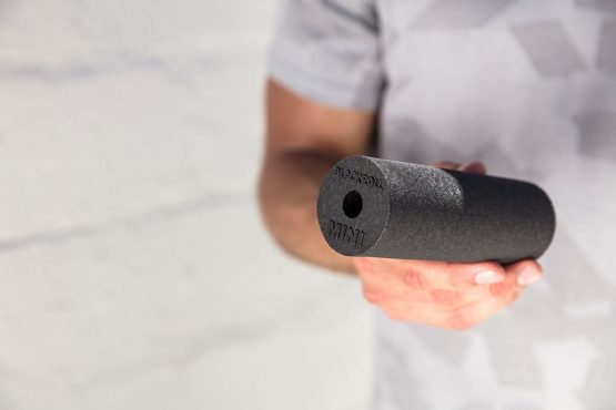 BLACKROLL MINI - The original - Mini foam roller - Small self massage roller - Small muscle roller - black - Image 3
