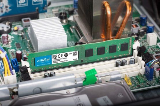 Crucial CT102464BD186D 8 GB (DDR3L, 1866 MT/s, PC3L-14900, DIMM, 240-Pin) Memory - Image 4