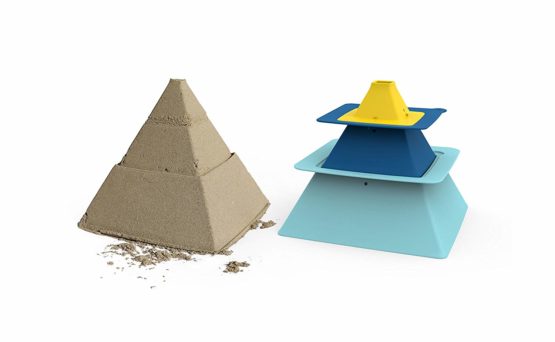 Quut QU170761 Pira Sand Castle Building Set Beach Toys