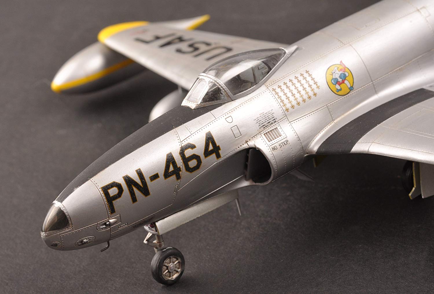 Hobbyboss 1:48 Scale F-80A Shooting Star Fighter Assembly Kit - Image 4