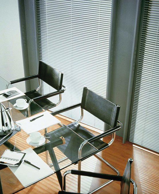 GARDINIA Aluminium Venetian Blinds, Visibility, Light and Glare Protection, Wall and Ceiling Mounting, Mounting Kit Included, Aluminium Venetian Blinds, Silver, 80 x 175 cm (WxH) - Image 3