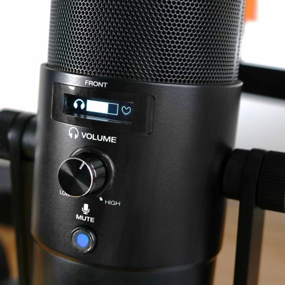 M-Audio Uber Mic - USB Desktop Microphone with Audio Interface, Zero Latency Monitoring, Switchable Polar Patterns, Desk Stand & Headphone Output – Ideal for Podcasting, Gaming, Recording & Streaming - Image 4