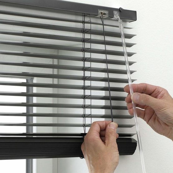 GARDINIA Aluminium Venetian Blinds, Visibility, Light and Glare Protection, Wall and Ceiling Mounting, Mounting Kit Included, Aluminium Venetian Blinds, Slate Grey, 100 x 175 cm (WxH) - Image 2
