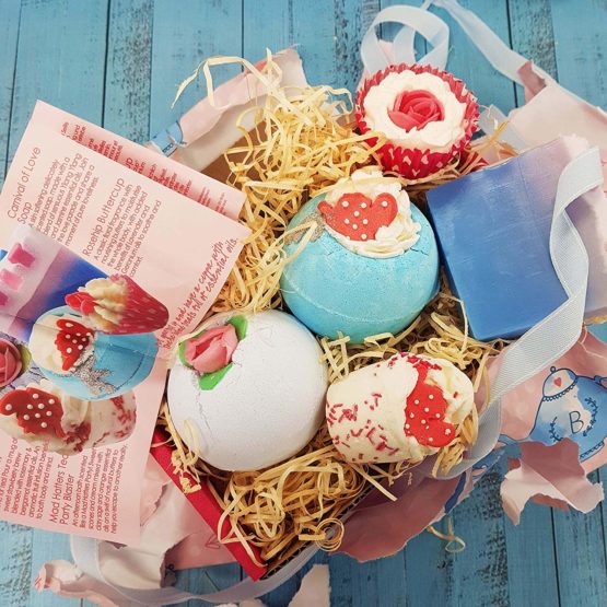 Bomb Cosmetics Time for Tea Handmade Wrapped Bath & Body Gift Pack, Contains 5-Pieces, 480 g - Image 3