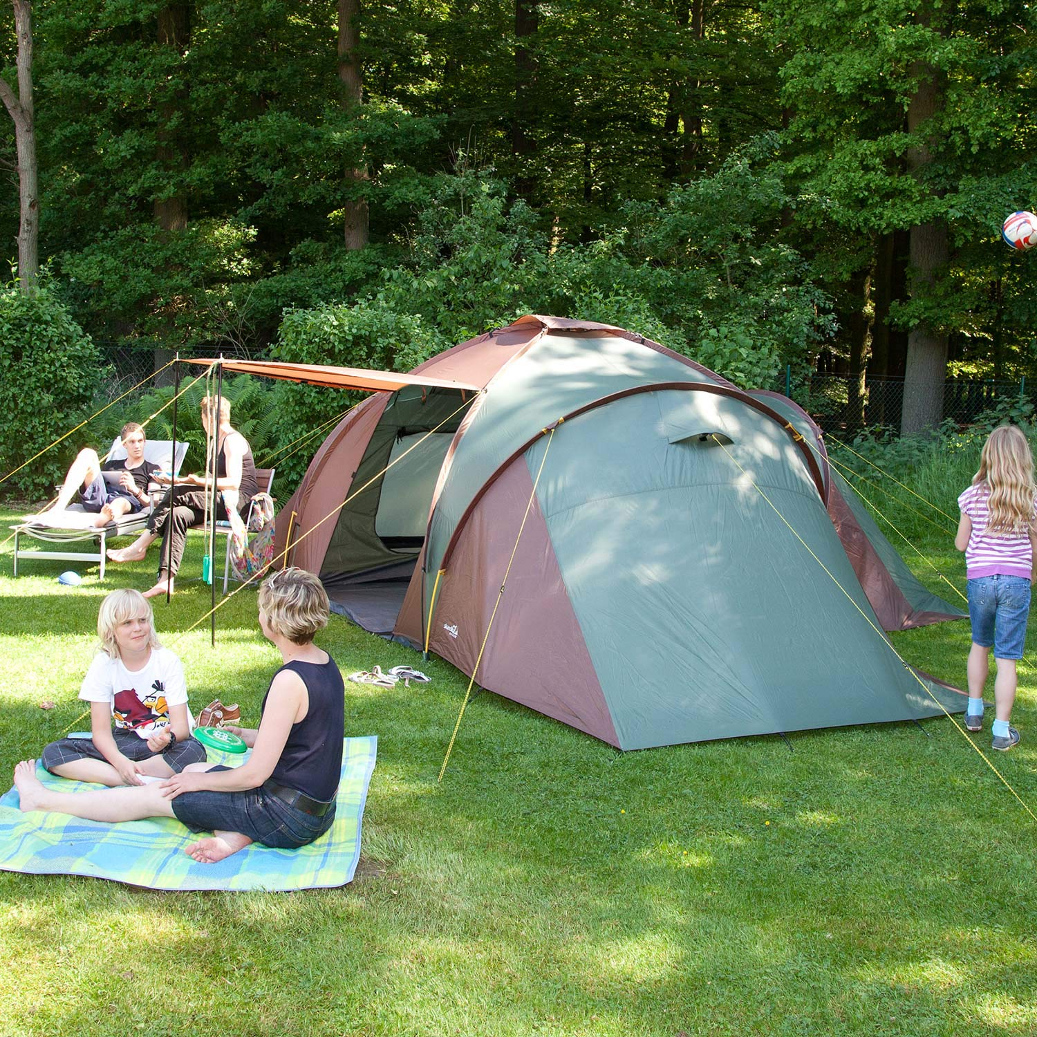 Skandika Daytona Family Camping Tent with 3 Sleeping Rooms ...