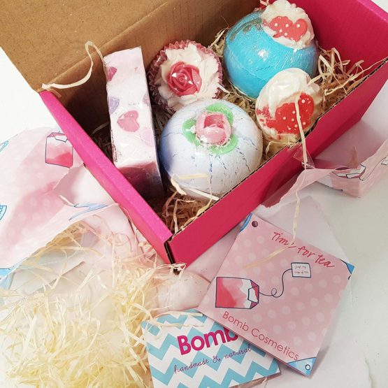 Bomb Cosmetics Time for Tea Handmade Wrapped Bath & Body Gift Pack, Contains 5-Pieces, 480 g - Image 4